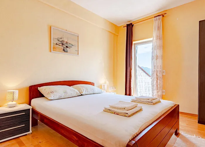 Apartment Mir
