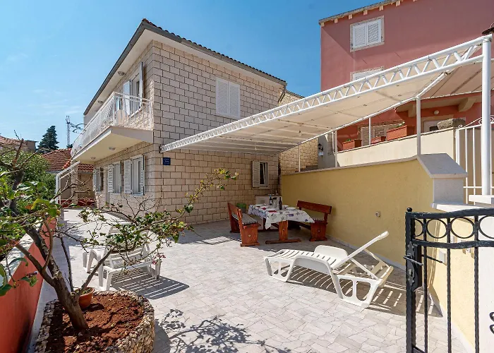Apartment Mir